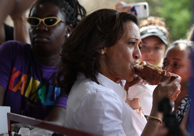 Illustration for article titled The Agony and the Ecstasy of Presidential Candidates Going Hard at the Iowa State Fair